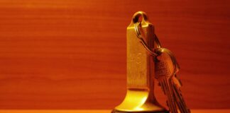 breloki hotelowe z akrylu